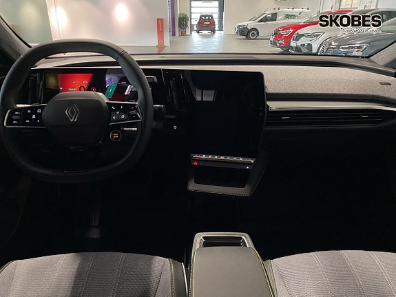 Renault Scenic E-Tech 14 of 19