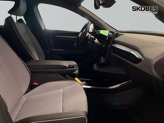 Renault Scenic E-Tech 11 of 19
