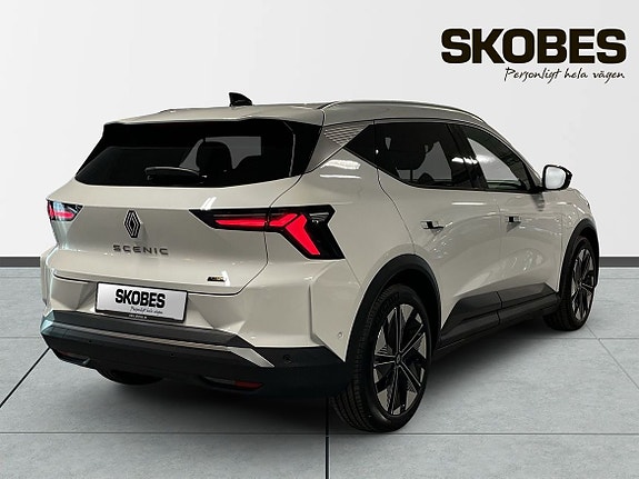 Renault Scenic E-Tech 7 of 19