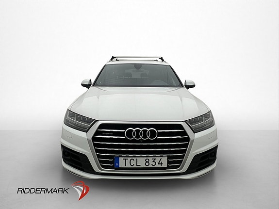 Audi Q7 3 of 5