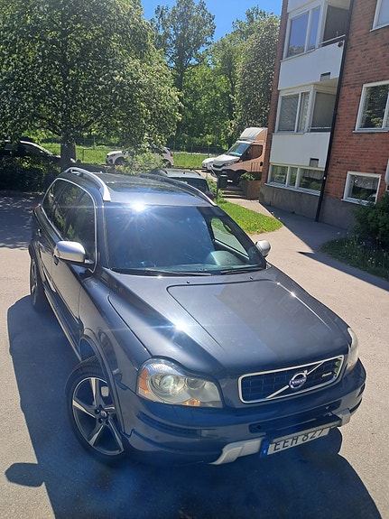 Volvo XC90 4 of 12