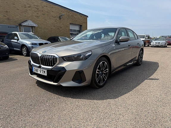 BMW i5