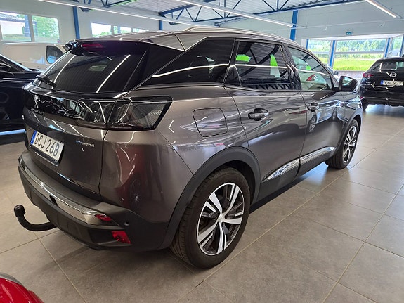 Peugeot 3008 4 of 5