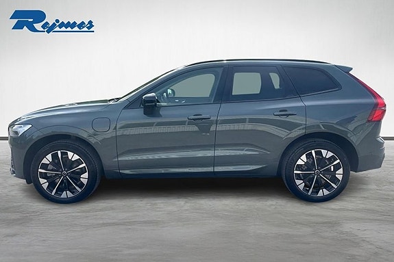 Volvo XC60 2 of 25