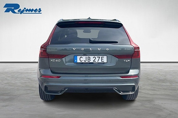 Volvo XC60 22 of 25