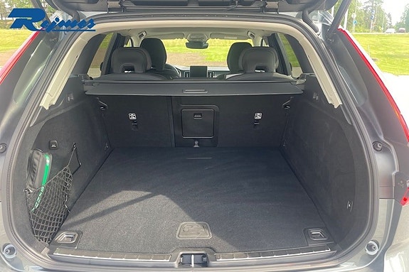 Volvo XC60 19 of 25