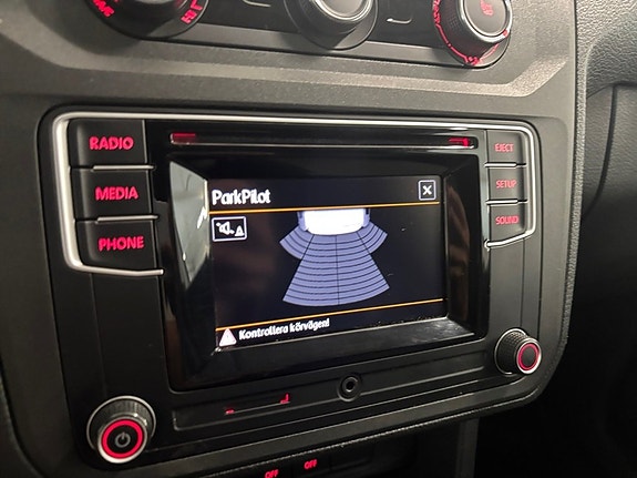 Volkswagen Caddy Maxi 8 of 11