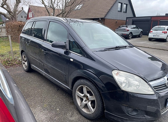 Opel Zafira 2 of 3