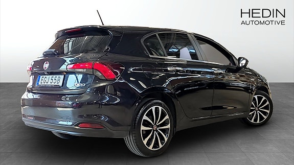 Fiat Tipo 2 of 5