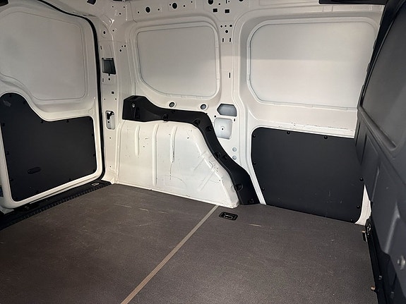 Volkswagen Caddy 5 of 5