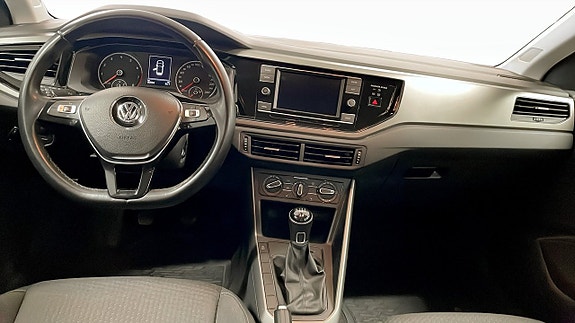 Volkswagen Polo 10 of 12