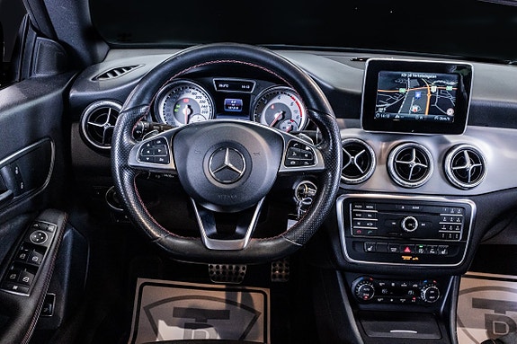 Mercedes-Benz CLA200 d 17 of 25