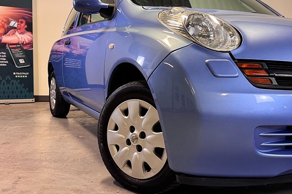 Nissan Micra 16 of 16