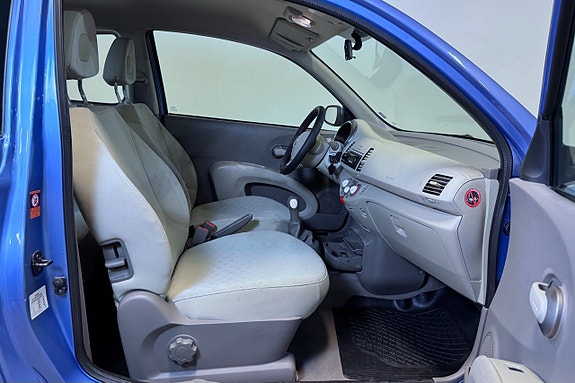 Nissan Micra 10 of 16