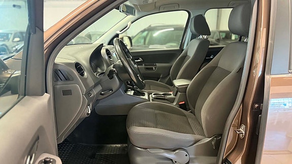 Volkswagen Amarok 15 of 30