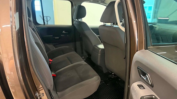 Volkswagen Amarok 21 of 30