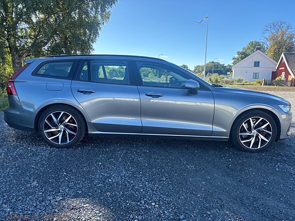 Volvo V60 4 of 26