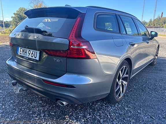 Volvo V60 5 of 26