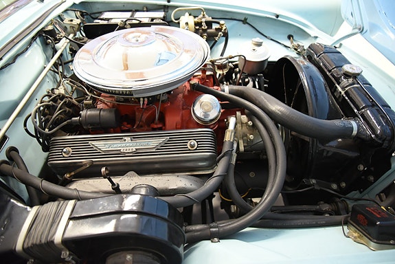 Ford Thunderbird 19 of 30