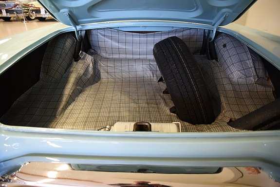 Ford Thunderbird 22 of 30