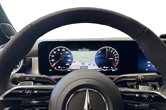 Mercedes-Benz A250 8 of 15