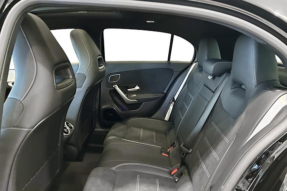 Mercedes-Benz A250 11 of 15