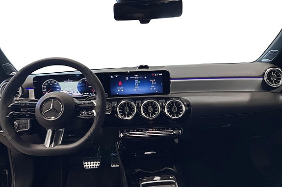 Mercedes-Benz A250 7 of 15