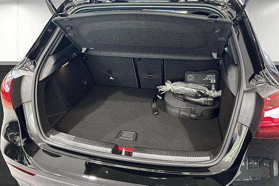 Mercedes-Benz A250 15 of 15