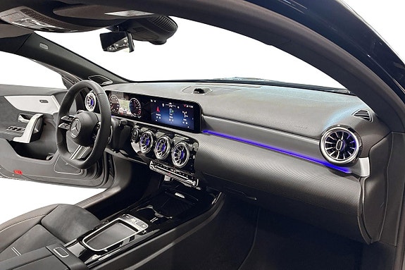 Mercedes-Benz A250 9 of 15