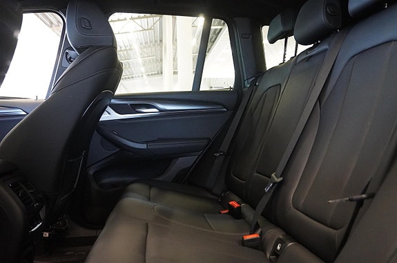 BMW X3 8 of 20