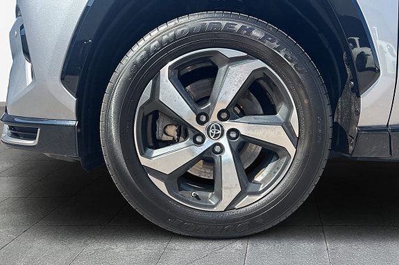 Toyota RAV4 17 of 21