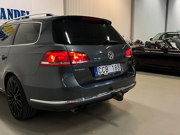 Volkswagen Passat 10 of 26
