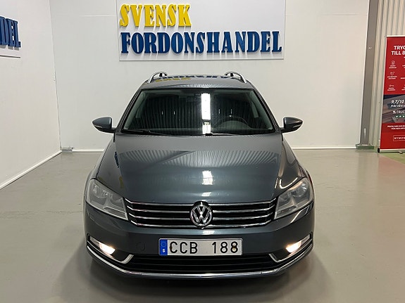 Volkswagen Passat 2 of 5