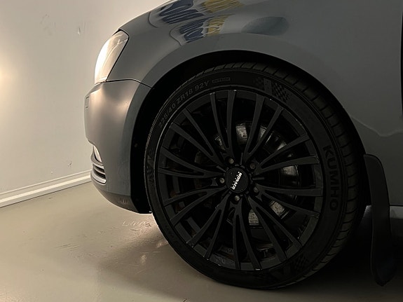 Volkswagen Passat 12 of 26