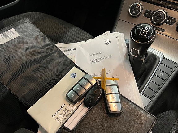 Volkswagen Passat 25 of 26