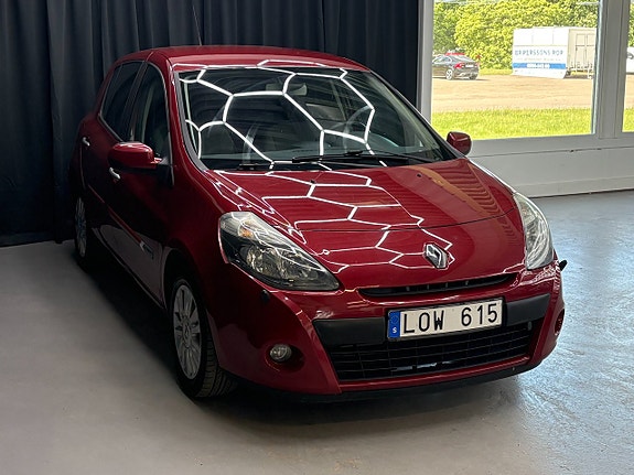 Renault Clio 2 of 5
