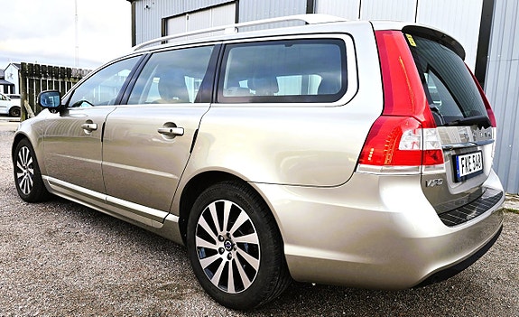 Volvo V70 15 of 18