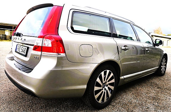Volvo V70 14 of 18