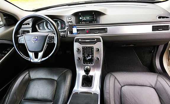 Volvo V70 13 of 18