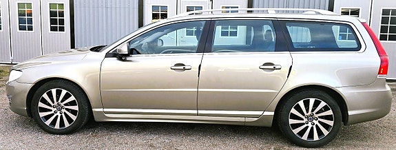 Volvo V70 16 of 18