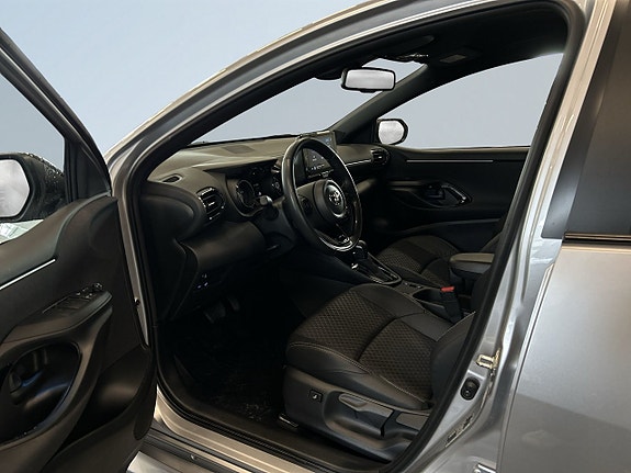 Toyota Yaris 7 of 19