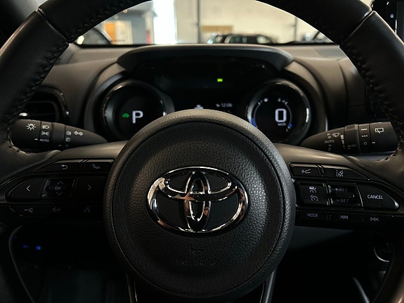 Toyota Yaris 17 of 19