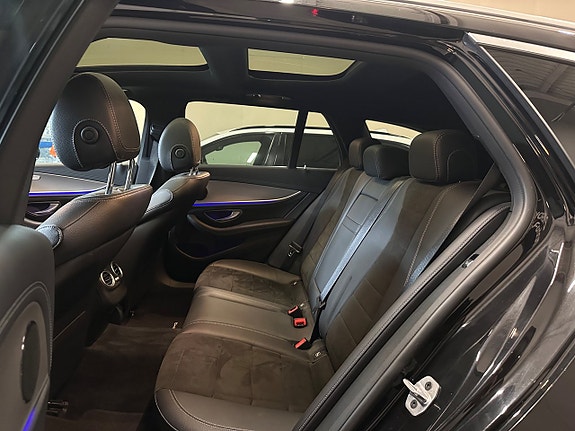 Mercedes-Benz E200 15 of 24
