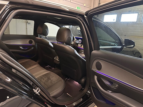 Mercedes-Benz E200 16 of 24