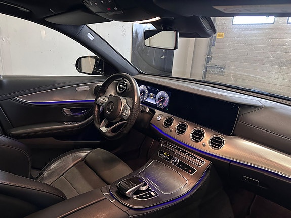 Mercedes-Benz E200 19 of 24