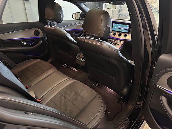 Mercedes-Benz E200 17 of 24