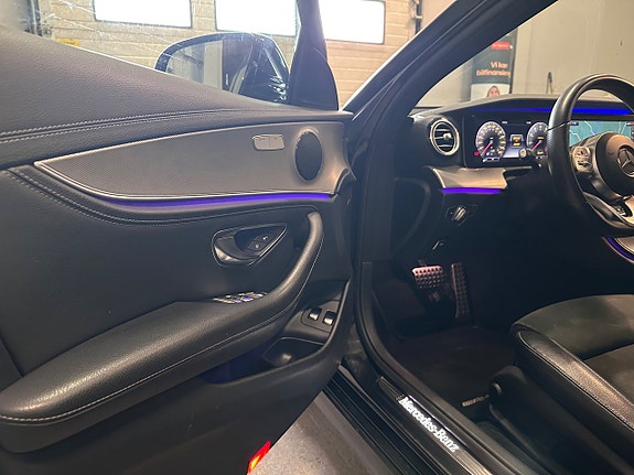Mercedes-Benz E200 9 of 24
