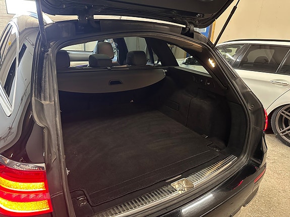 Mercedes-Benz E200 20 of 24