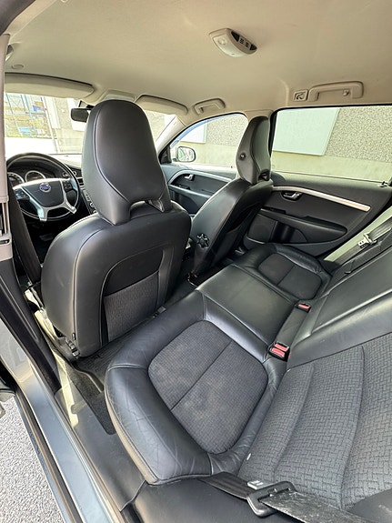 Volvo V70 15 of 21