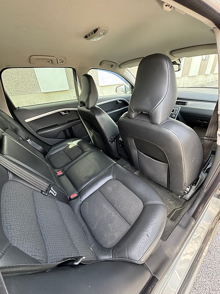 Volvo V70 8 of 21